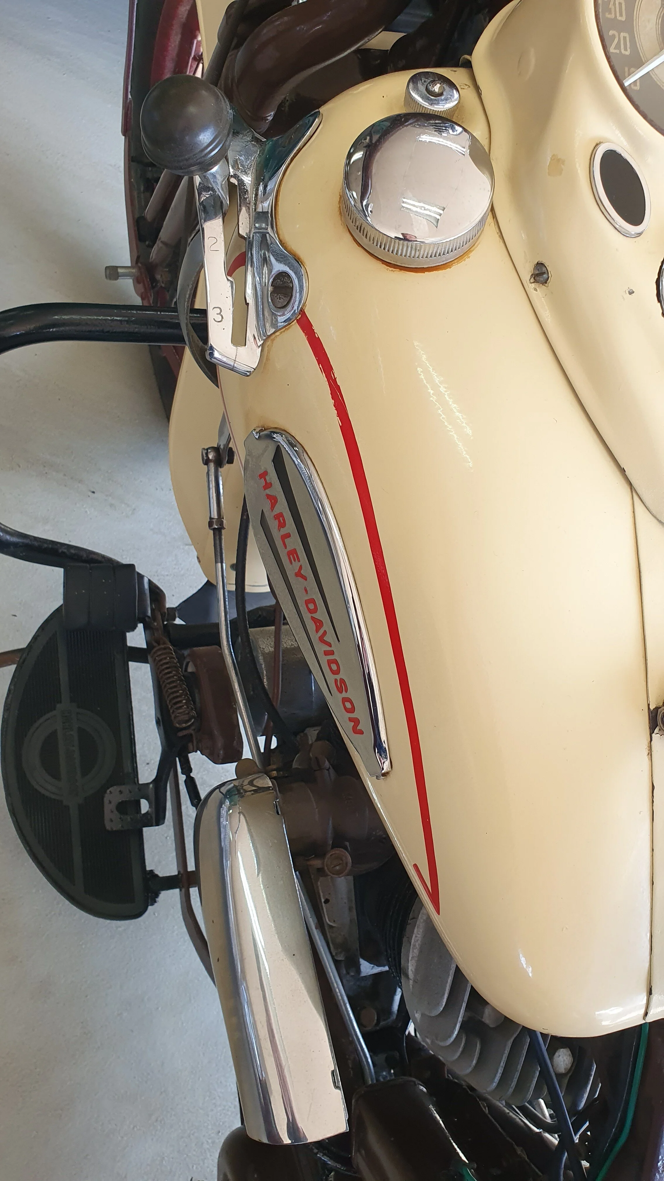 Harley Davidson model 40-W 1940 — Rainsford Collectable Cars